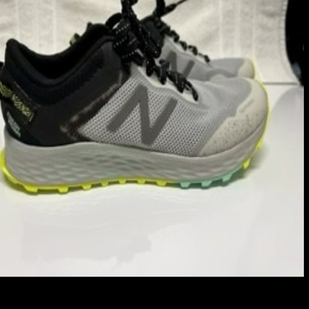 New Balance Fresh Foam Arishi Trail Hiking Shoes Women's US 7 B WTARISS1